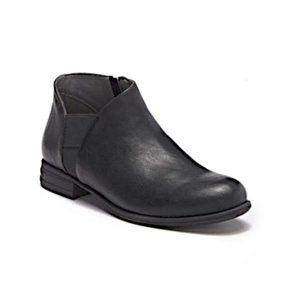 Mootsies Tootsies Chelsea faux leather ankle boot women’s size 7
